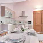 Apartment La Riviera Dei Colori *