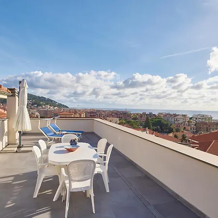 La Riviera Dei Colori Marina dʼAndora