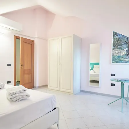 La Riviera Dei Colori Marina dʼAndora