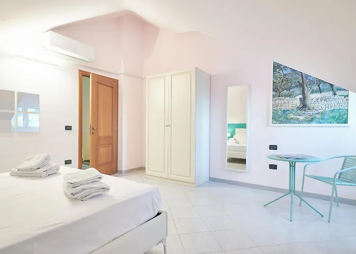 La Riviera Dei Colori Marina dʼAndora